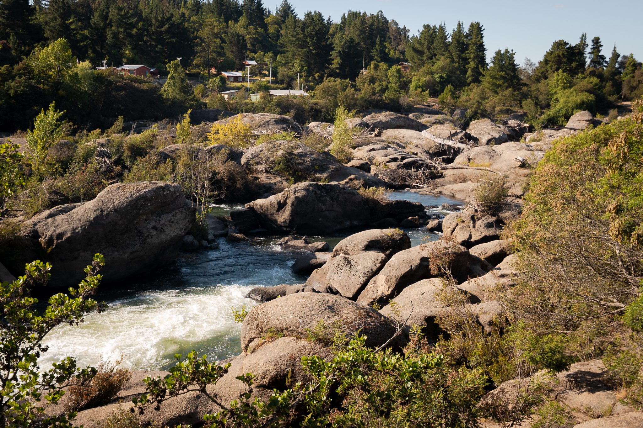 La Cascada Licura Bajo